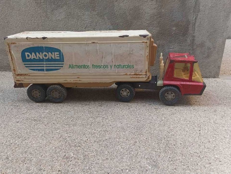 Miniatura Camião frigorífico Danone J. Gozan