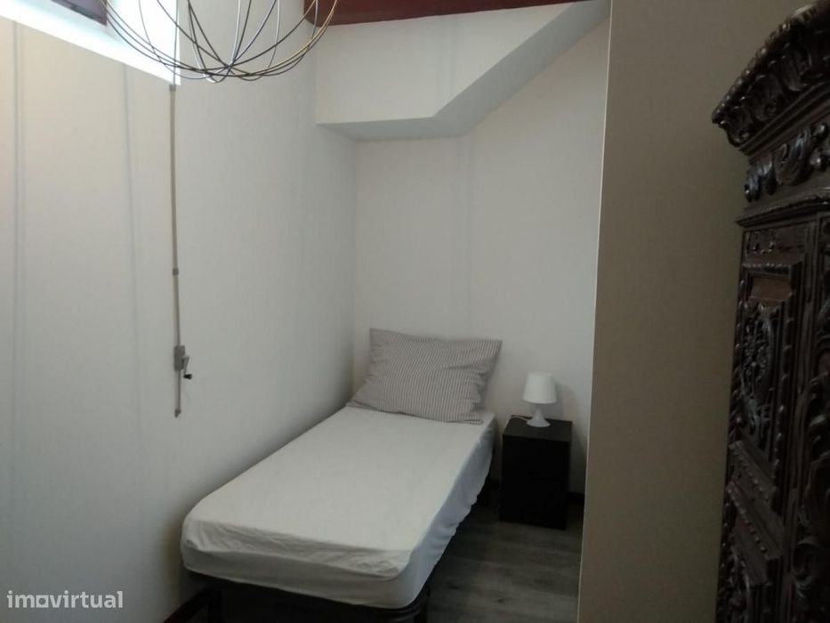 Quarto - localizado em Paranhos Porto