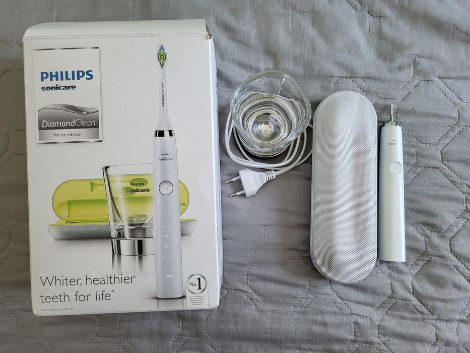 Електрична зубна щітка Philips Sonicare DiamondClean HX9332/04
