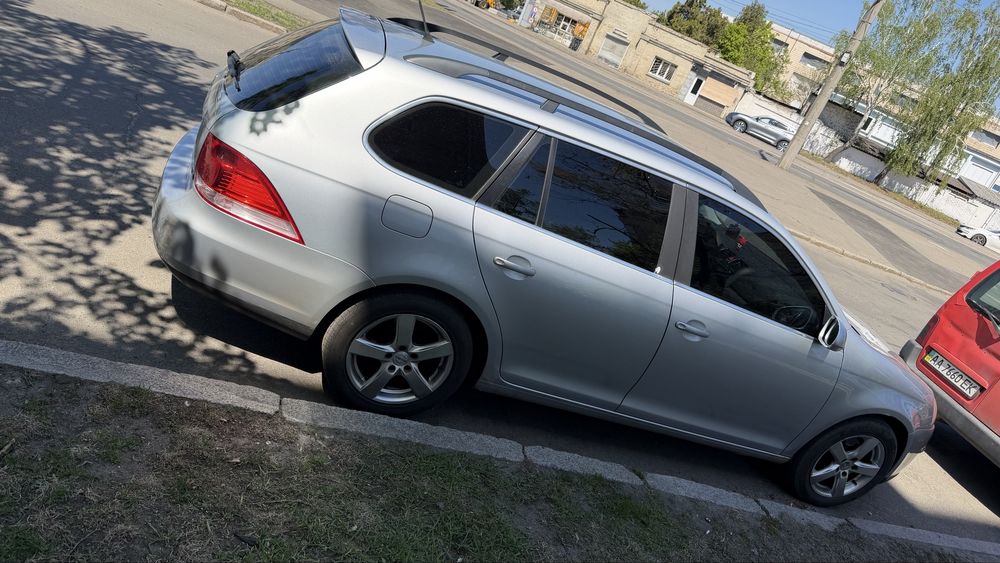 VW гольф 5 1.4  2008 року 152 тис пробіг