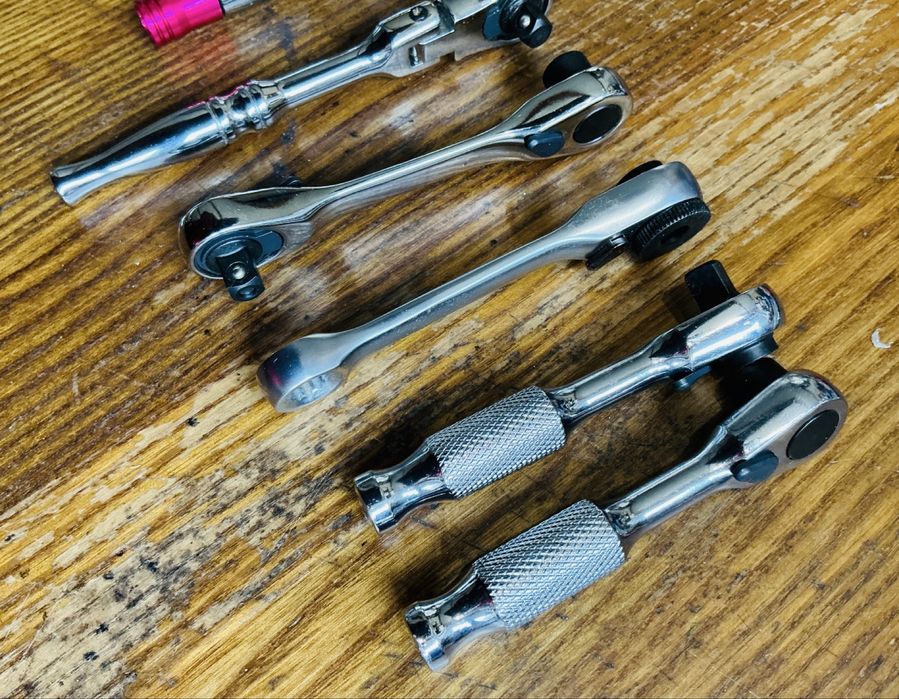 Реверсний вороток 1/4 нова високоякісна трещотка ціна за 1 штуку