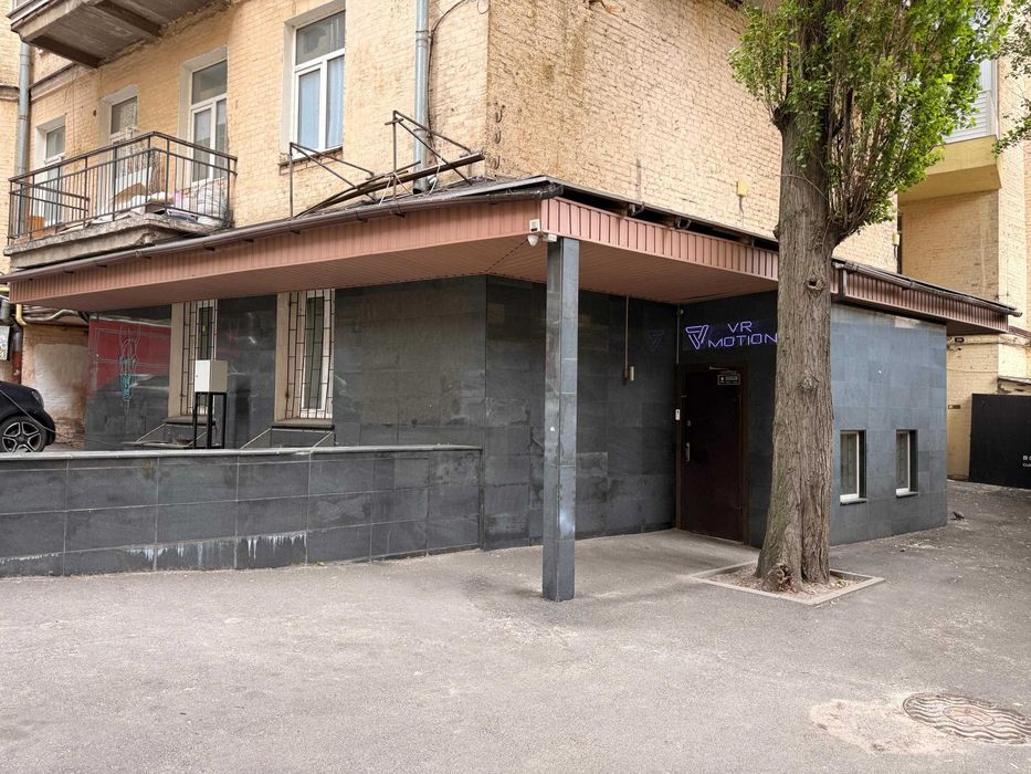111 м2, підвальне приміщення, Льва Толстого, комерція  окремий вхід центр