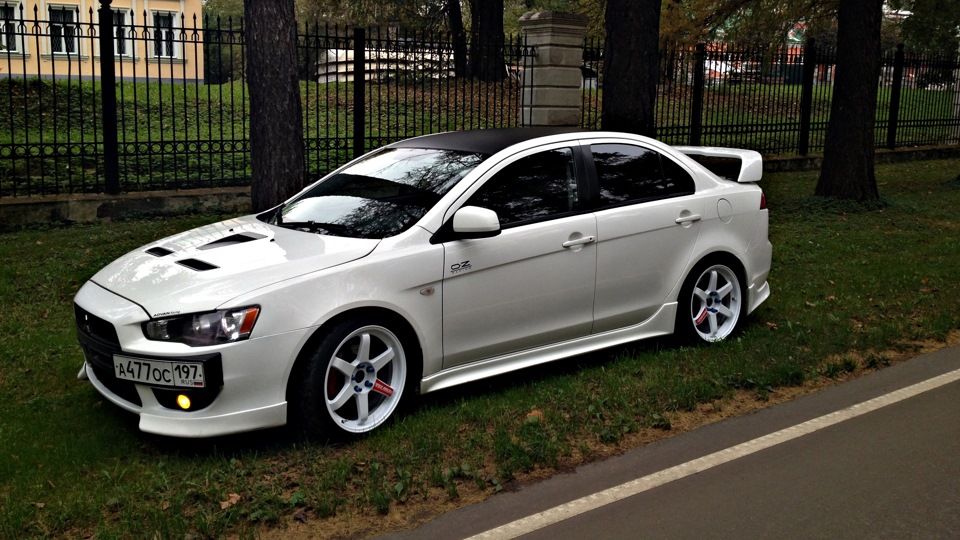 Lancer X 10 EVO Flapsy Splittery Zderzaka