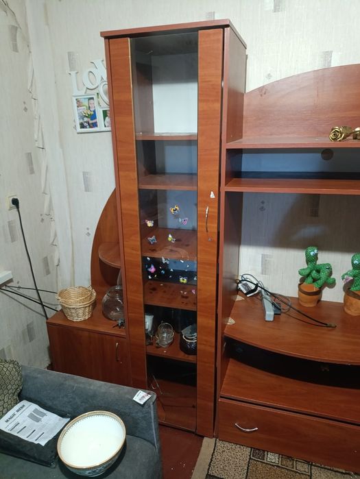 Терміново стінка у вітальню