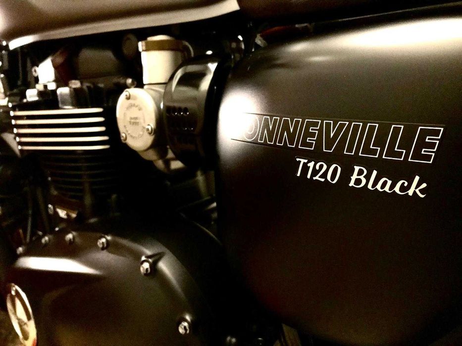 vendo triumph bonneville t120, black edition, impecável, com apenas 24400 kms.
