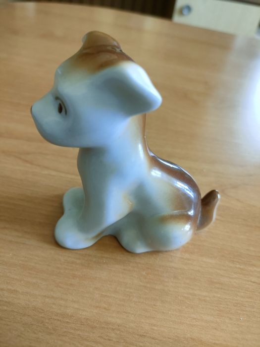 Piesek porcelanowy