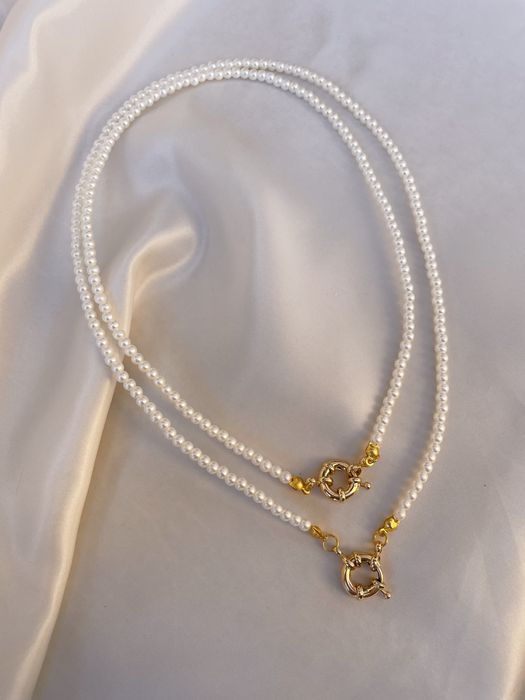 Colar com pérolas