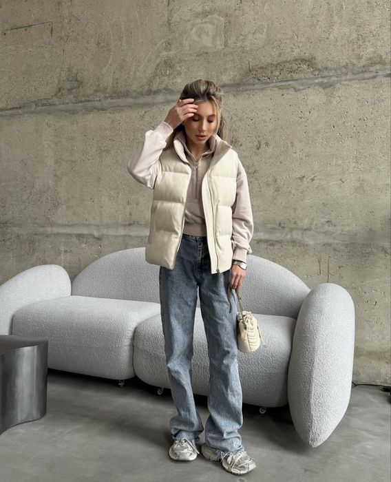 Кашемірова жіноча жилетка