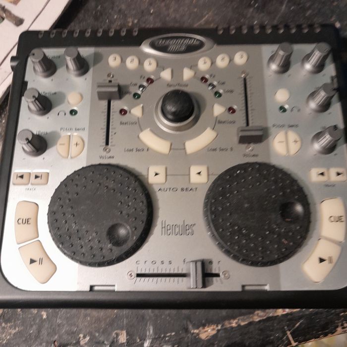 Dj control hercules