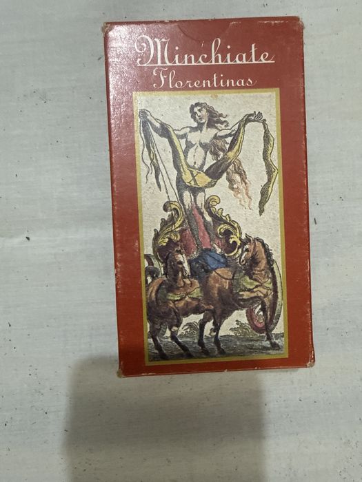 Conjunto de baralhos de cartas de tarot