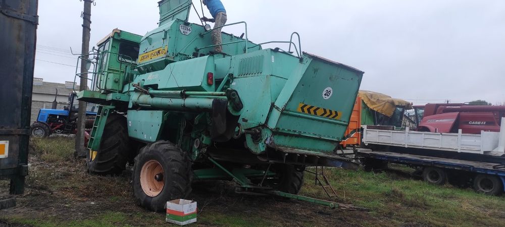Комбайн зернозбиральний Дон 1500Б