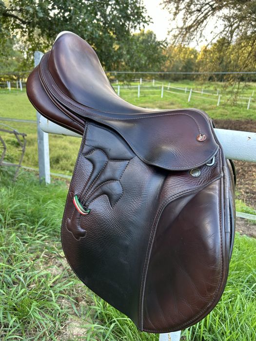 Siodło Prestige Arezzo 17 cali ,łęk 33