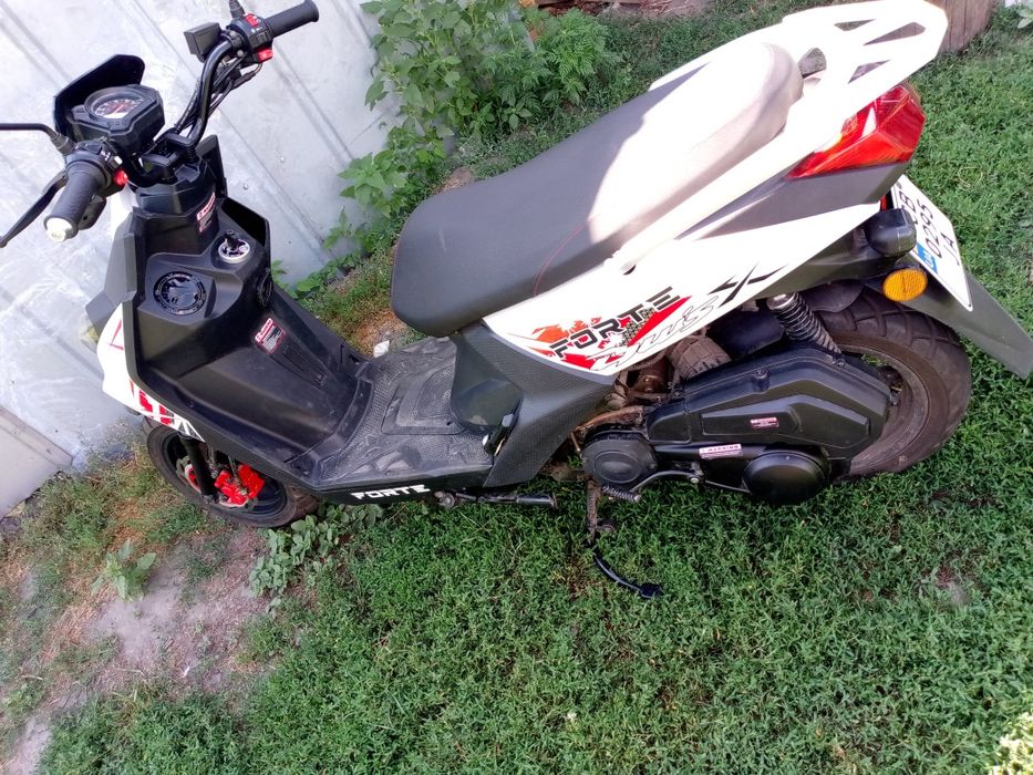 Продам скутер Forte bws 150 кубов