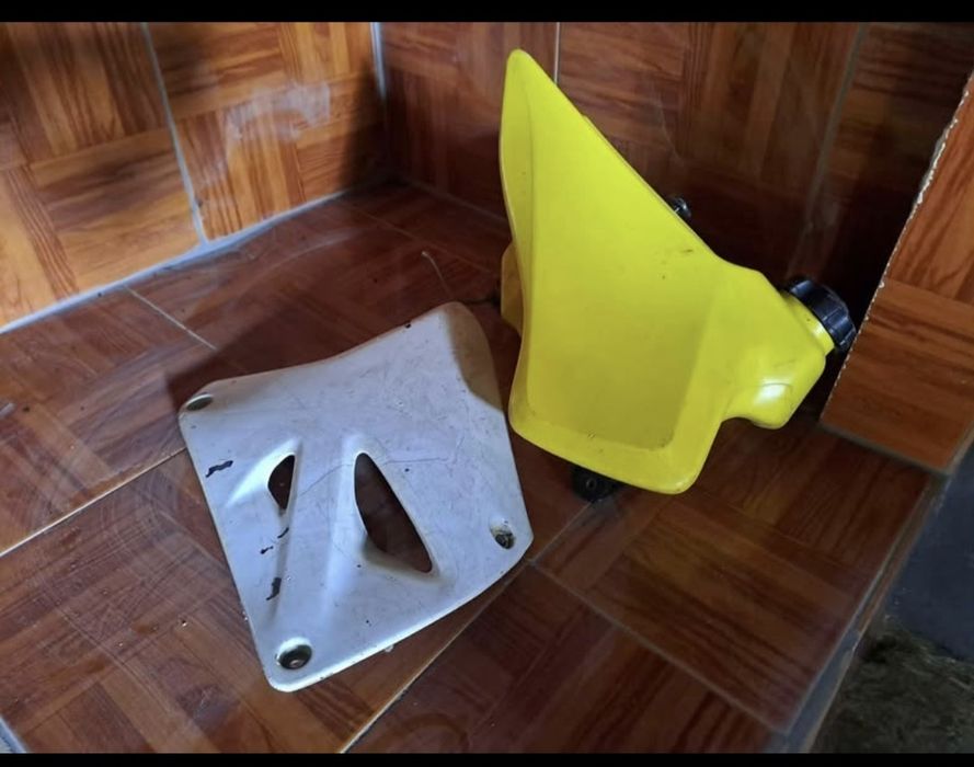 Depósito suzuki  rm 85