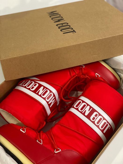 Луноходи moon boot жіночі червоні