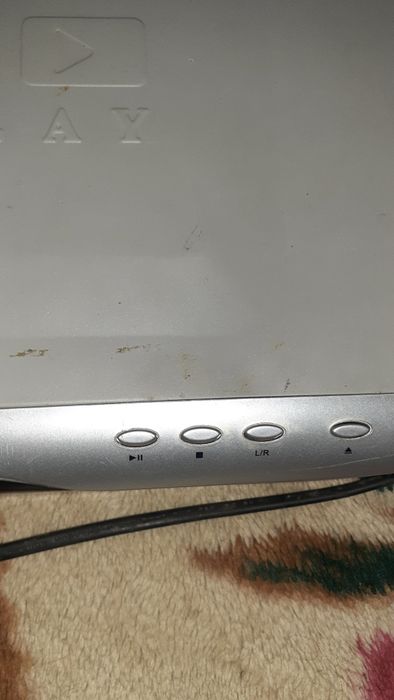 Продам DVD плеер.