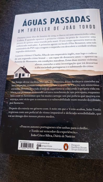 Livro Águas Passadas, de João Tordo