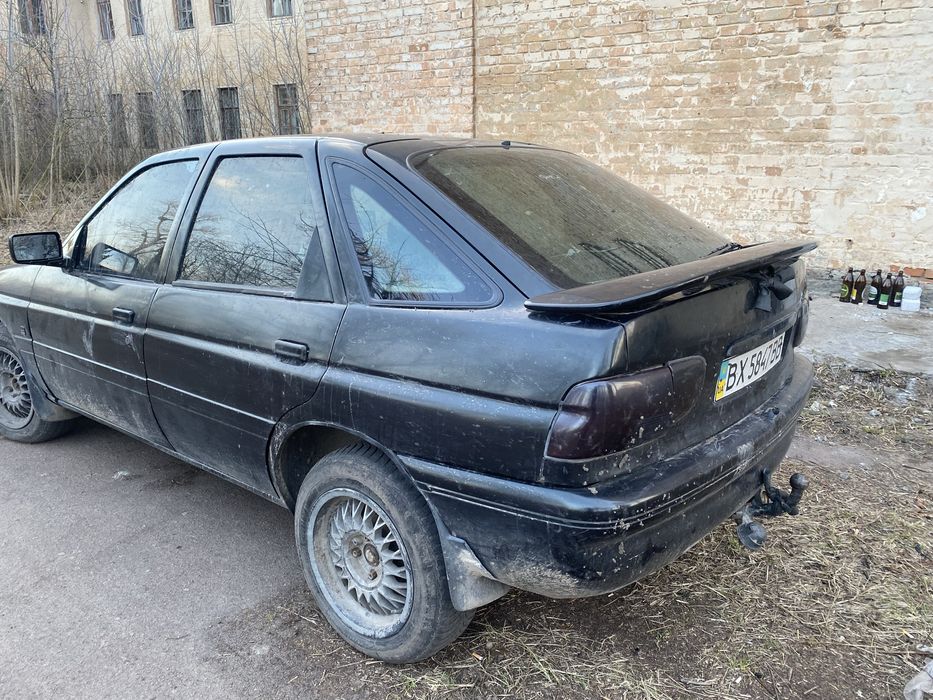 Кляпа кришка багажника багажнік ляда багажнык Форд ескорт ford escort 90-98