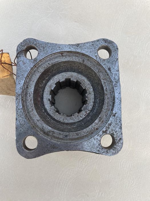 Флянец редуктора зил130 ссср