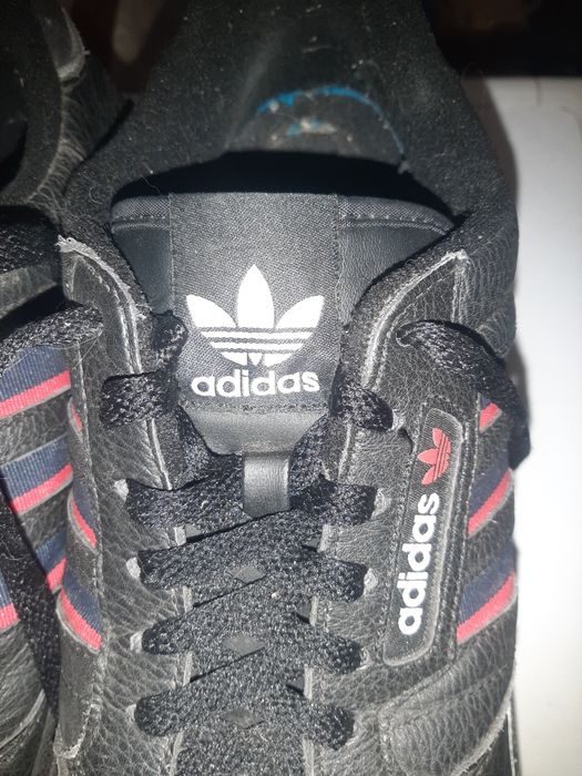 Шкіряні adidas кросівки