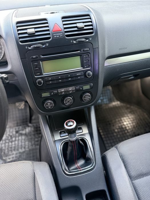 Гольф 5 ( 1.4 бензин,механіка) гарний стан!