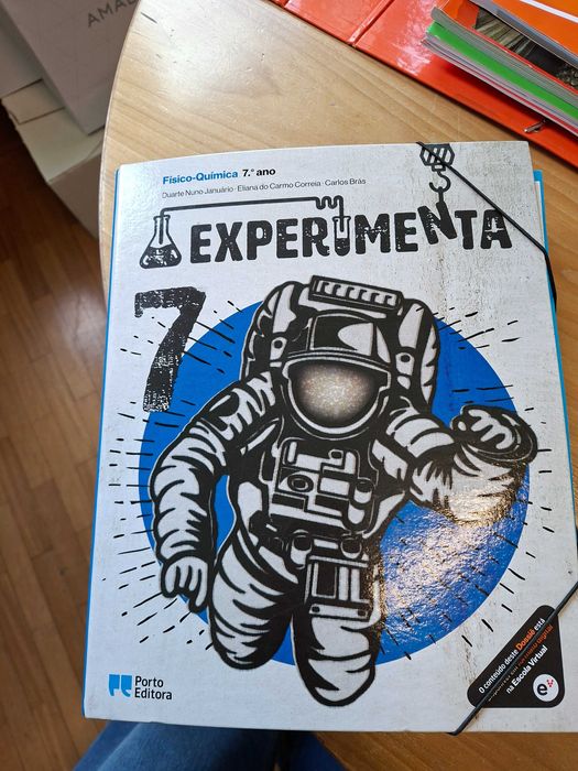 Manuais Escolares Alunos e Professores