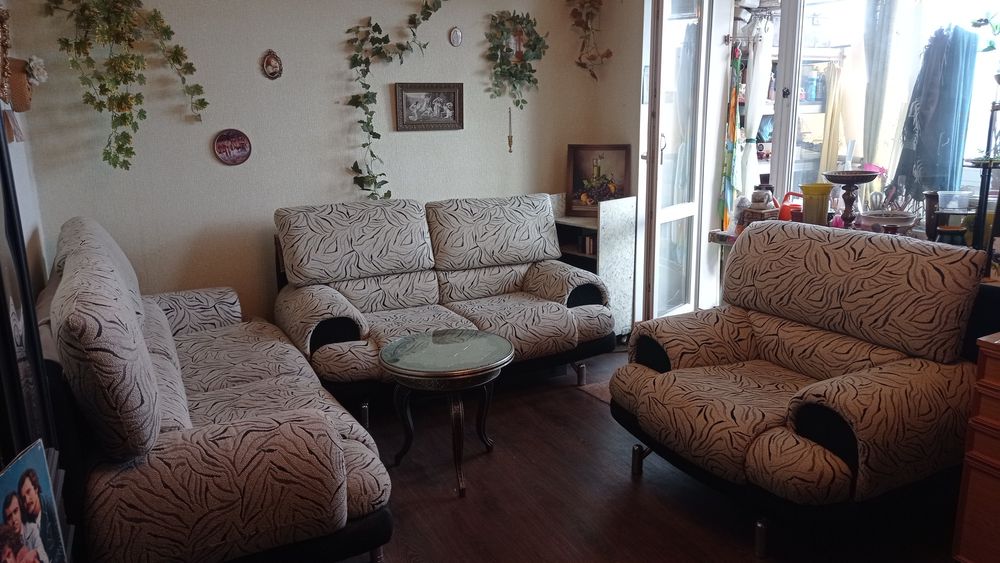 Срочно продам мебель , эксклюзивный вариант в отличном состоянии