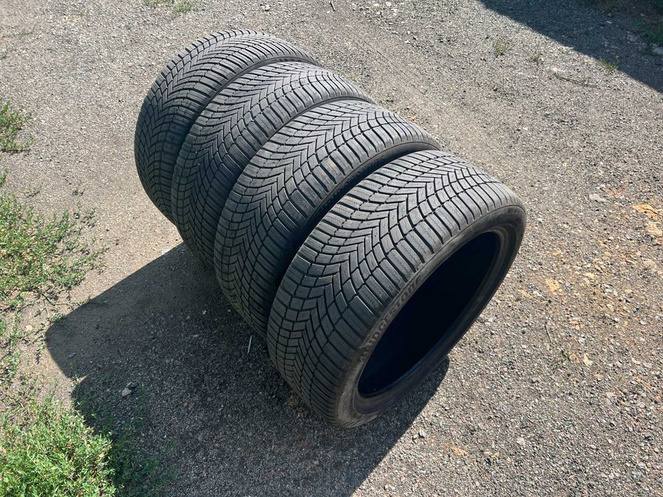 Шини зимові/всесезонні Bridgestone EVO A005 - 235/45/19