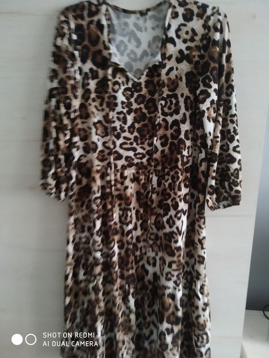 Sukienka w panterkę