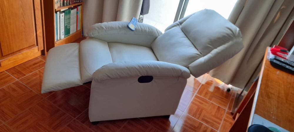 Cadeirão reclinavel com massagens