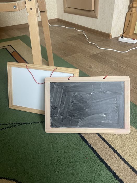 Мольберт та дощечка