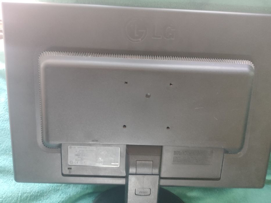 Монітор LG W2242S 22"