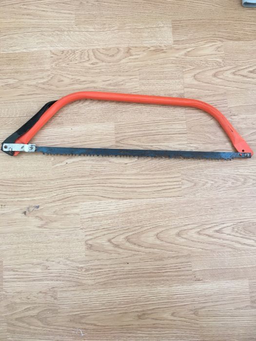 Varios serrotes/Madeira/Ferro e poda.