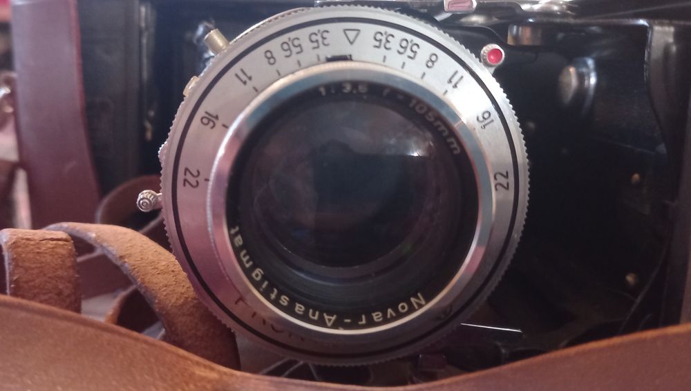 Máquina fotográfica antiga.