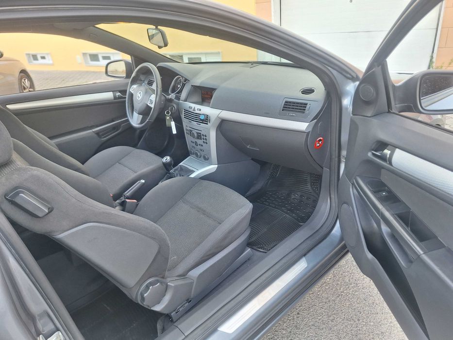 Opel Artra 1.7 CDTI em bom estado geral de 2006