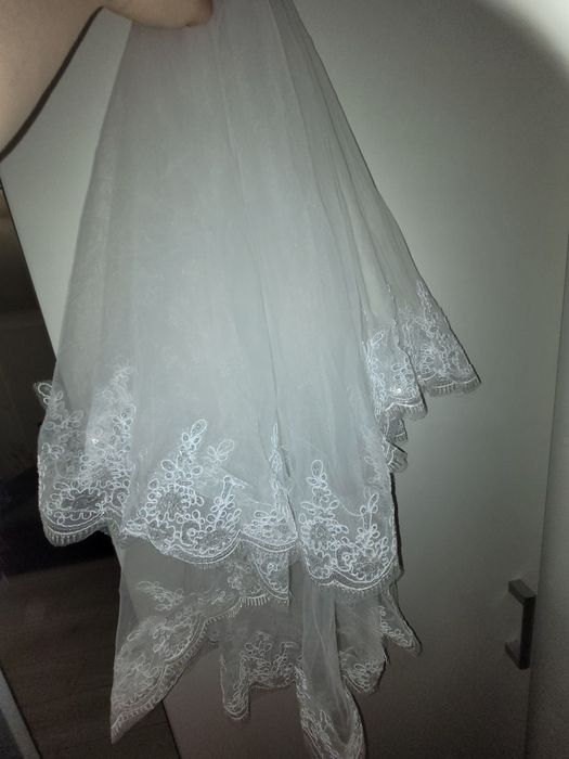 Welon dwuwarstwowy pięknie zdobiony + Gratis ozdoby do włosów