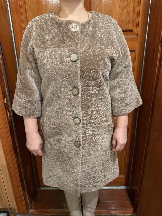 Красива натуральна шуба