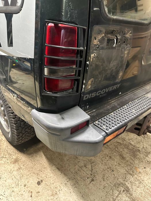 Land Rover Discovery 300 peças usadas proteções de faróis