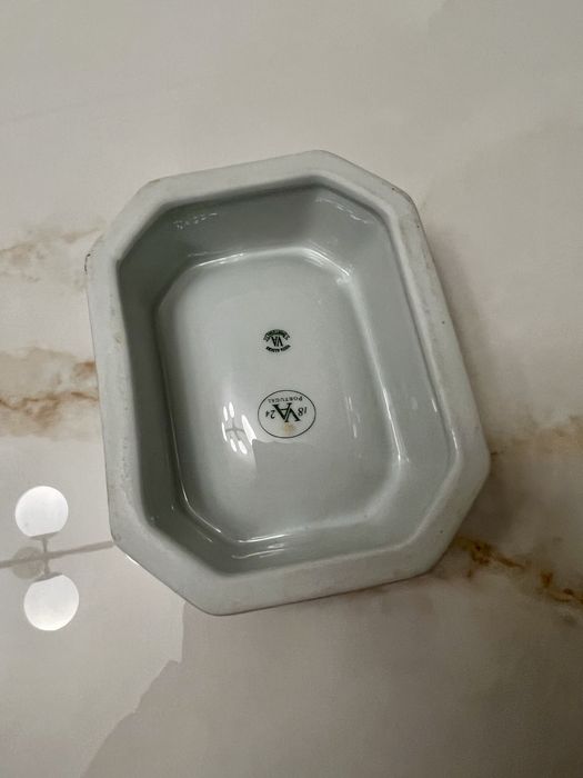Invulgar saleiro da vista alegre com pinturas feitas à mão