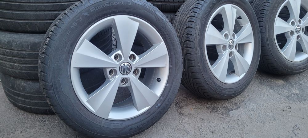 Oryginalne felgi VW 16 5x112 opony Lato