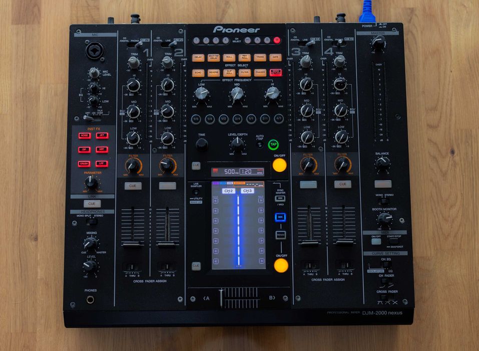 Mikser Pioneer DJM-2000 Nexus