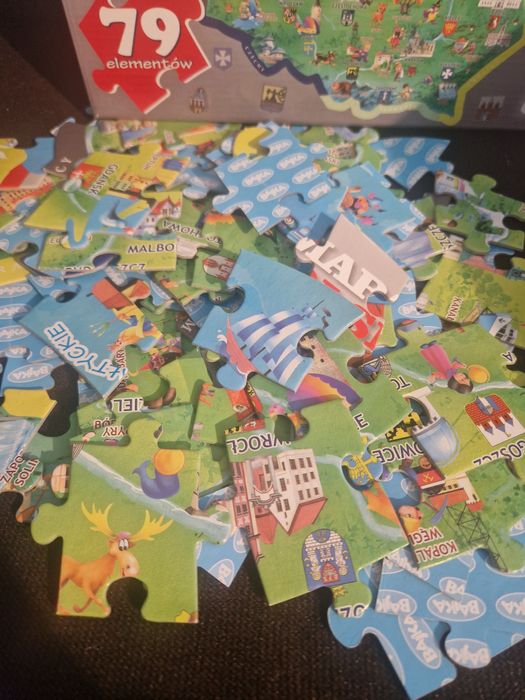 2 zestawy puzzli Mapa Świata i Mapa Polski