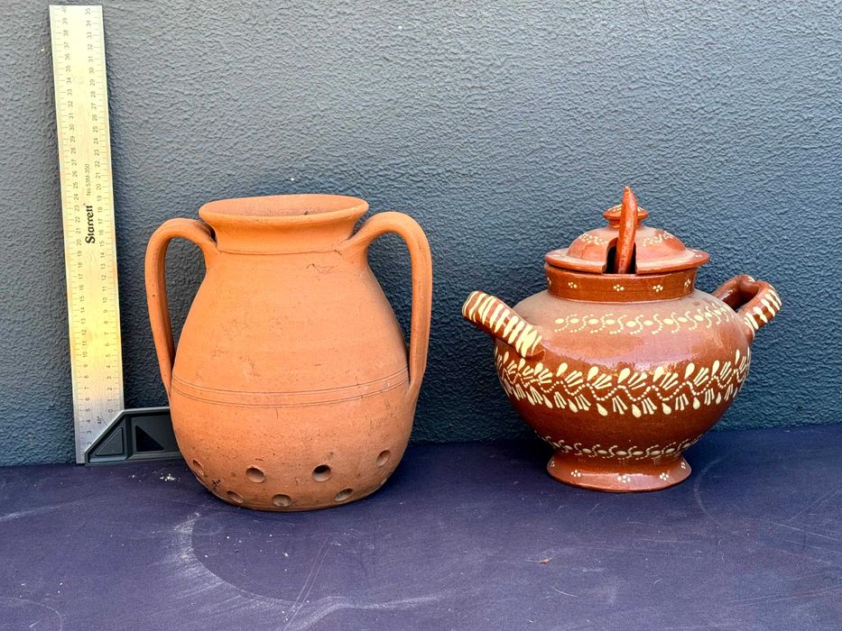 coleção de bilhas de barro