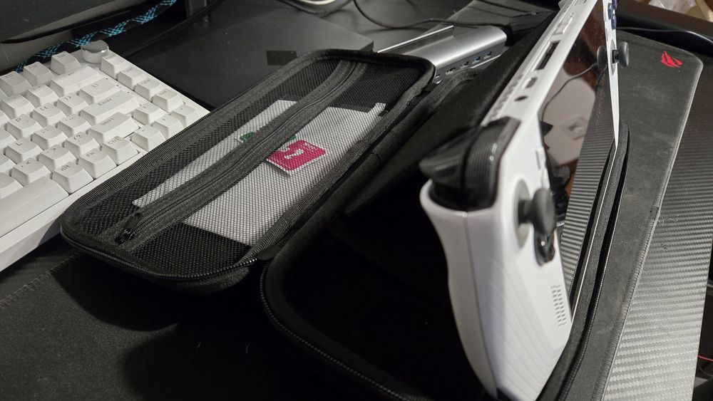 ASUS ROG Ally + Extras64739161230465126