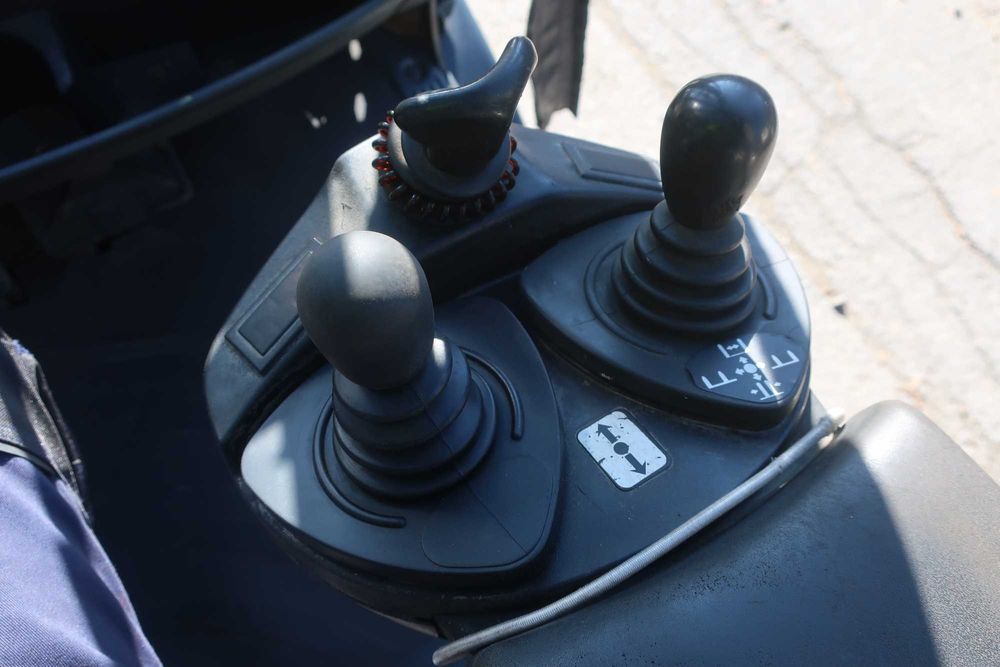 Wózek Widłowy Linde H30d 2007 pozycjoner silnik Vw Udt 12 tys MTH