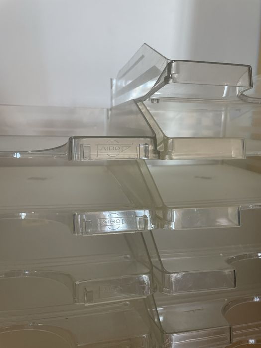 prateleiras de plastico para livros