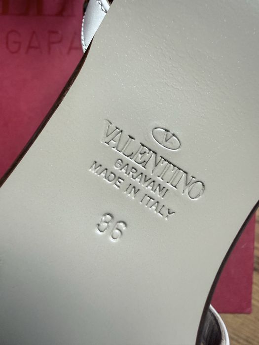 Sandały Valentino Garavani Rockstud 36