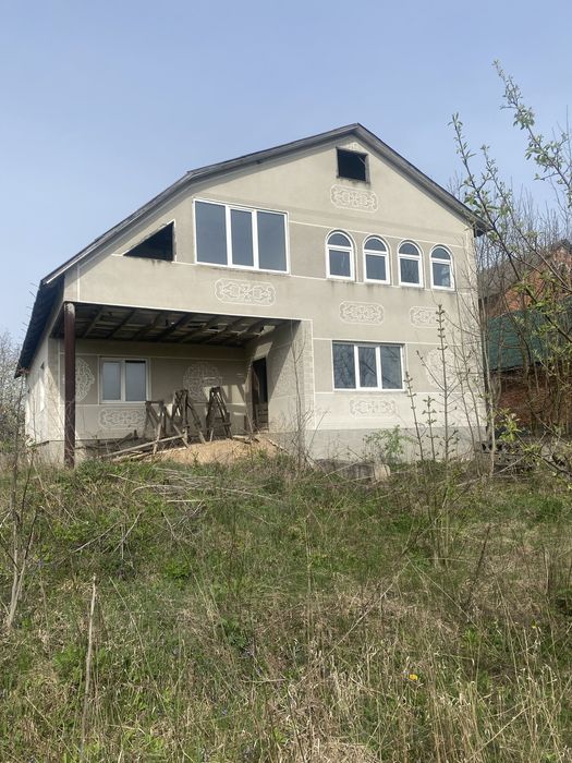 Продам гарний будинок