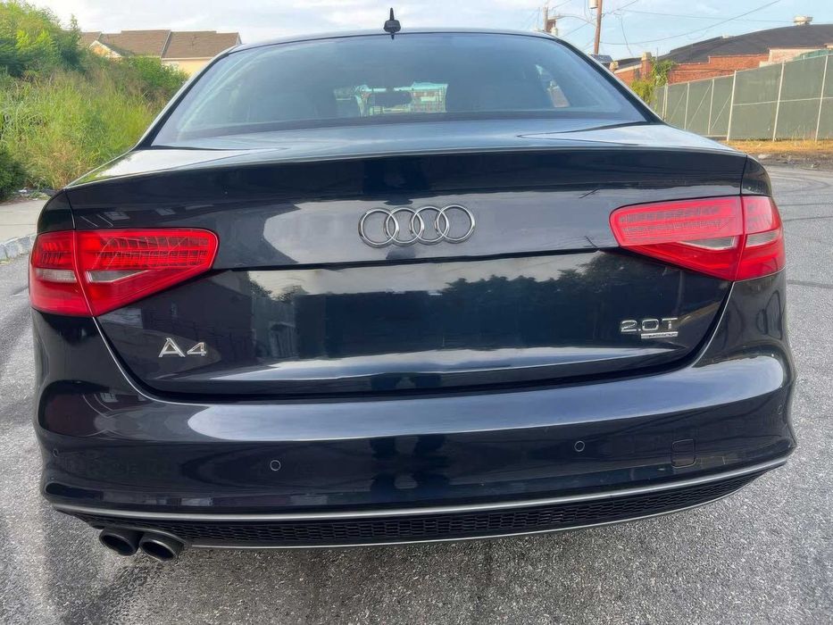 Audi A4      2015