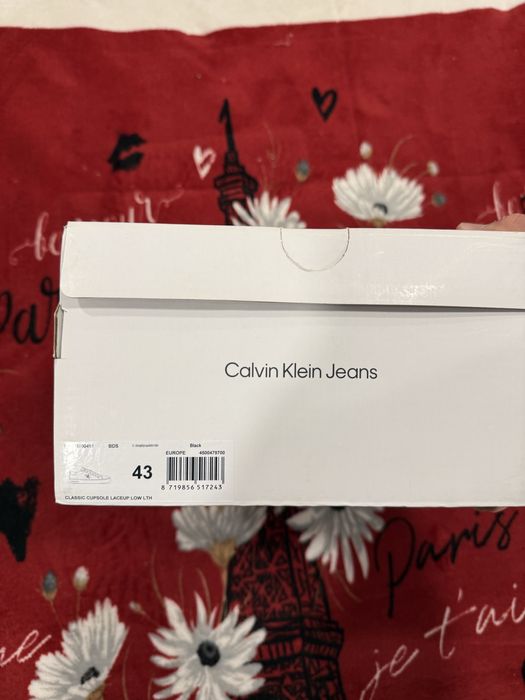 Vendo tenis usado calvin klein em bom estado